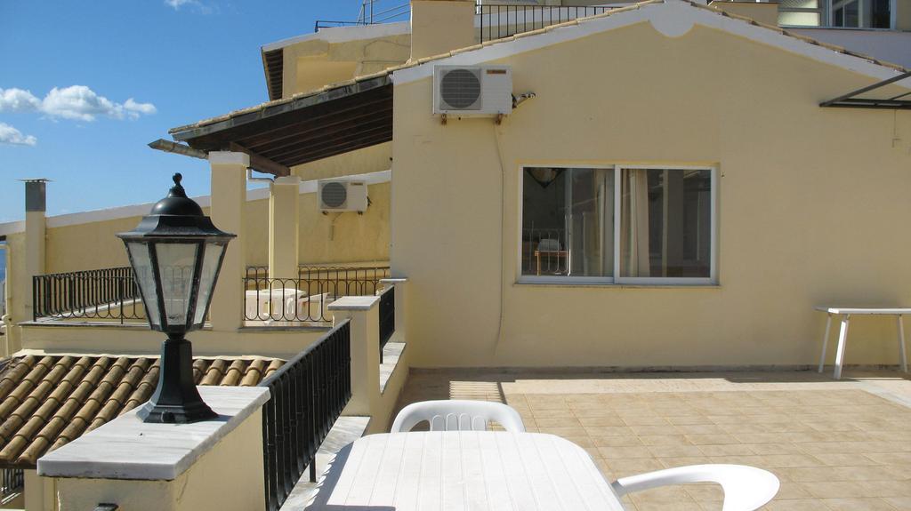 Litharia Apartments Μπενίτσες Εξωτερικό φωτογραφία